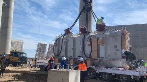 蒙古布羅巨特項目1 機組主變順利就位