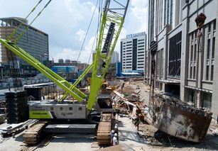 出手精 準 穩,這臺260噸吊車不一般