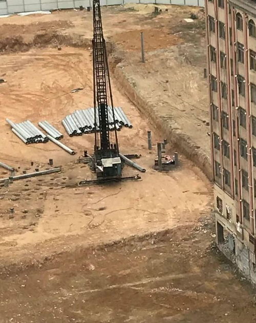 突發 又一起重作業現場吊鉤松脫,吊物擊中工人不幸殞命 這套 吊索具安全ppt 請擴散周知