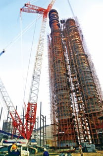 中聯首臺800 t履帶式起重機 應需而生 好評