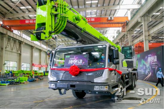 中聯重科輪式起重機全球銷量新晉榜首,大噸位屢創爆款