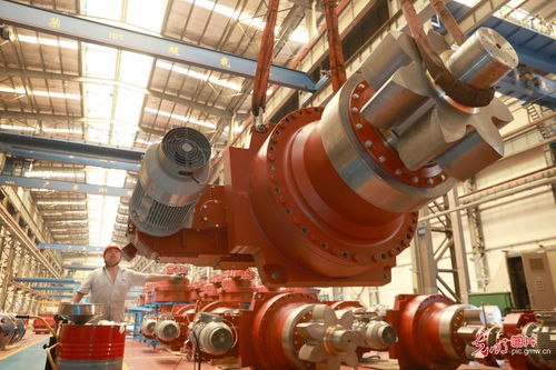 趕制訂單供應國內外市場 重機吊具